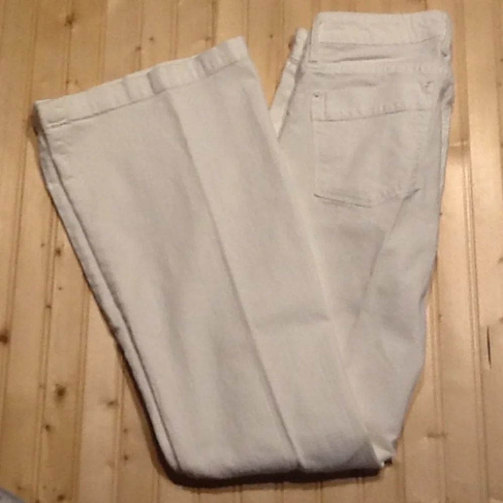 Banana Republic White Pants - Picture 2 of 4
